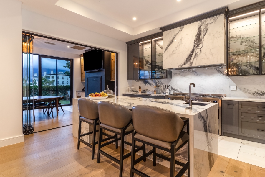 5 Bedroom Property for Sale in Val De Vie Estate Western Cape